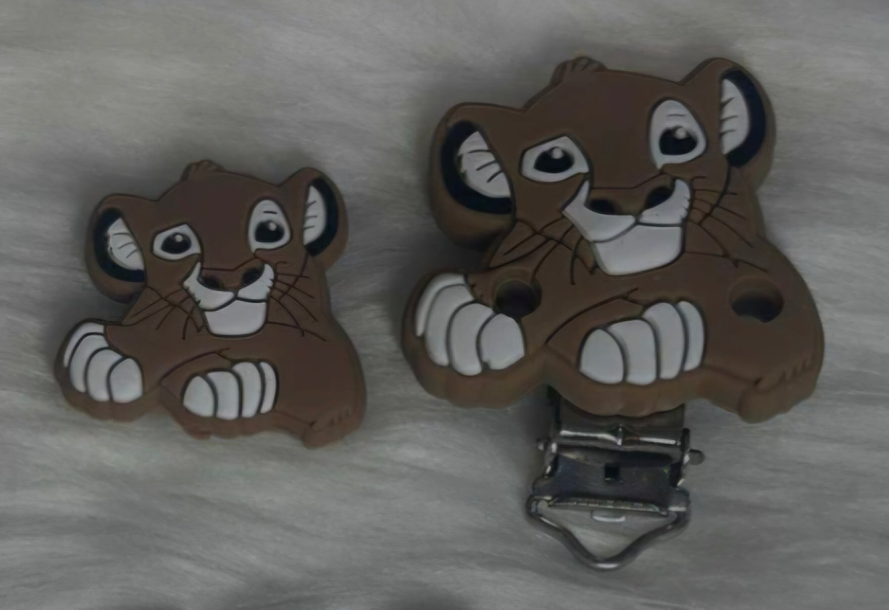 Attache Tétine Simba chocolat